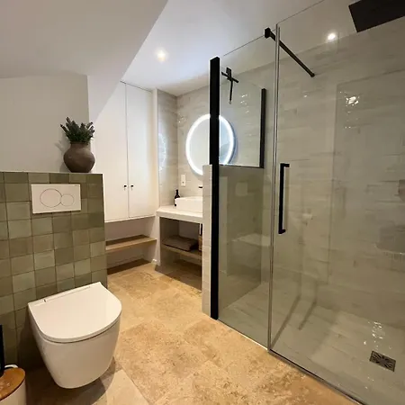 Charming House With Rooftop -