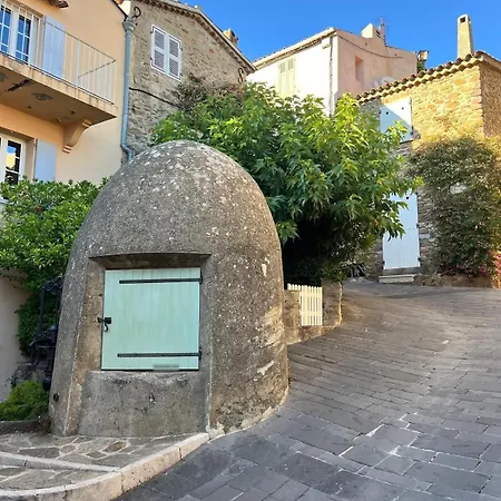 Charming House With Rooftop - * Gassin