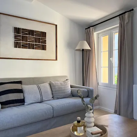 Charming House With Rooftop - * גאסה