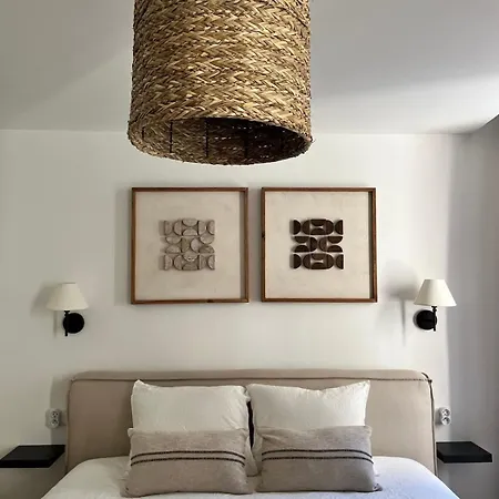 Charming House With Rooftop - בית נופש