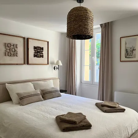 Charming House With Rooftop - *