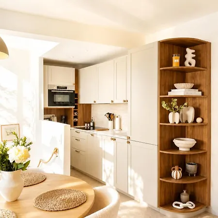 Ferienhaus Charming House With Rooftop - *